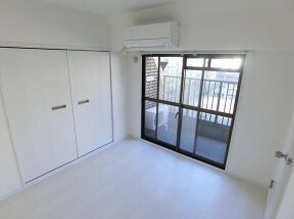 大阪市中央区南船場１丁目の賃貸マンションの居間・リビング