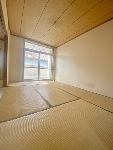 メゾンタカダの和室