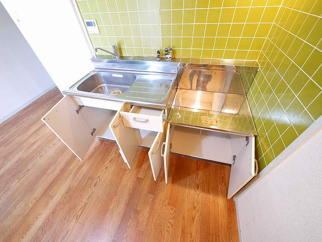 ヴィラ大安寺のキッチン|使いやすいキッチンです
