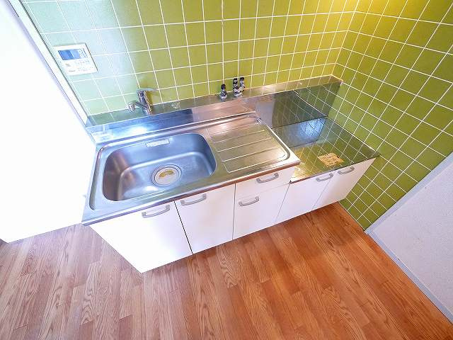 ヴィラ大安寺のキッチン|キッチンでお料理をお楽しみください