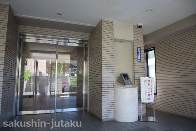 津田沼東パーク・ホームズ１番館のエントランス|オートロック　安心です。