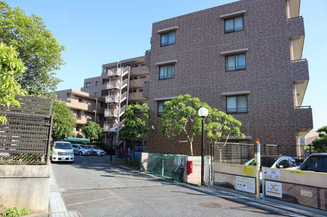 津田沼東パーク・ホームズ１番館の外観