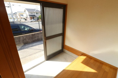 【玄関】 | 湯川4丁目戸建