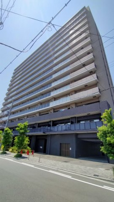 【外観】 | プレサンスロジェ関目高殿 | ◎ＪＲおおさか東線『城北公園通』駅徒歩8分！！
◎スーパーが近くお買い物至便な住環境♪
◎緑豊かな城北公園がありスポーツやレジャーを楽しめます♪