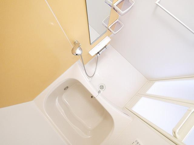 クレメントⅡの浴室|落ち着いた空間のお風呂です