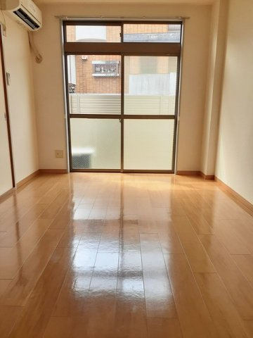 アーバンリームの居間・リビング