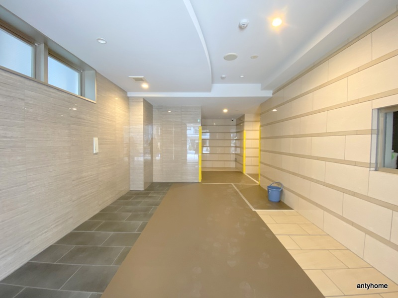 セレニテ天満橋アリア　仲介手数料無料のロビー