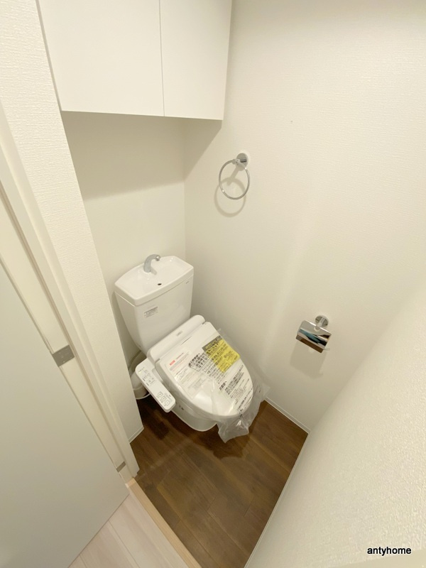 セレニテ天満橋アリア　仲介手数料無料のトイレ