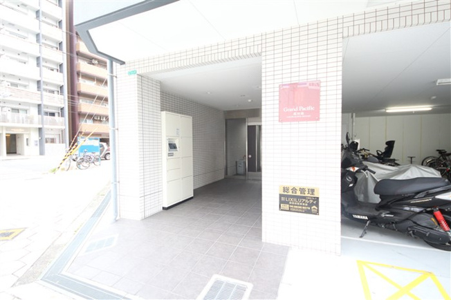 【エントランス】