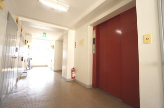 【その他共用部分】 | お部屋前のエレベーター