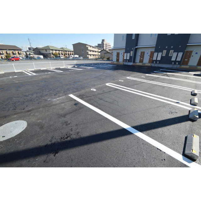【駐車場】 | ライジングプレイス　ヤナセＢ