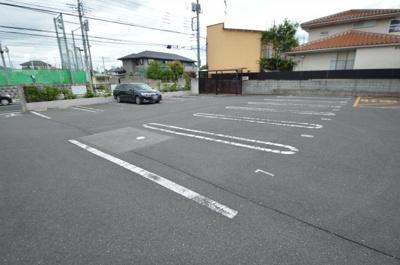 【駐車場】 | フローラルコート