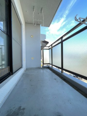 ハピネスのバルコニー