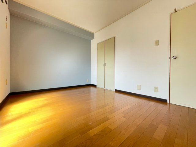 ハピネスの寝室