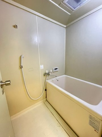 ハピネスの浴室