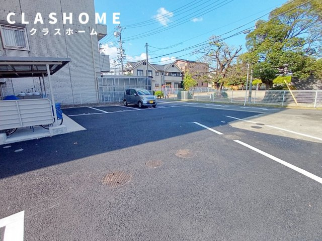 池端レジデンス　　　刈谷市近郊の賃貸はクラスホーム　　　の駐車場