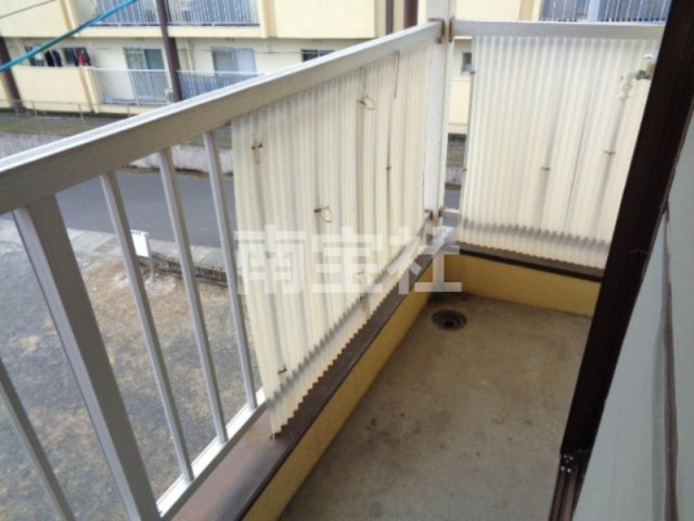 【バルコニー】 | 洗濯機置き場はベランダです