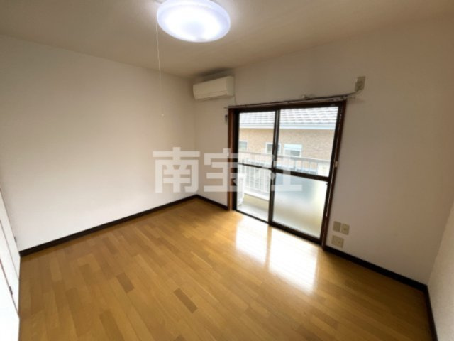 【洋室】 | エアコン付きの洋間