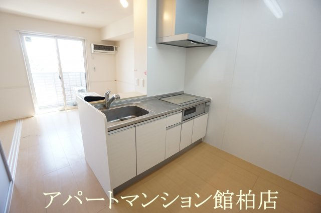エレーナ・カトレア　カトレアのキッチン