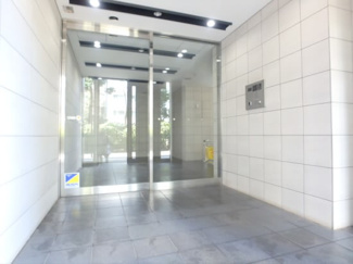 【エントランス】