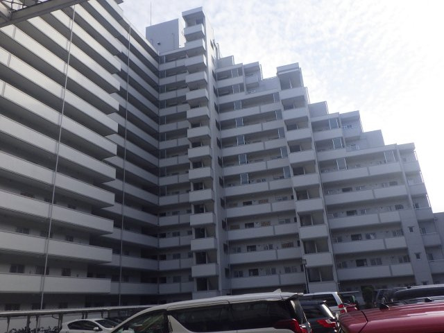 中古マンション  サーパスタウン大町II番館の外観