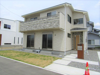 【外観】 | 新築戸建・笛吹市石和町小石和全2棟【2号棟】
土地面積：75.61坪　建物面積：33.49坪