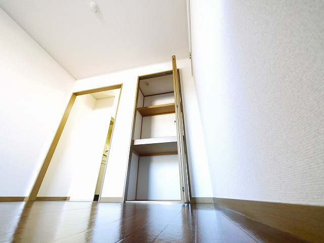 フルール22の洋室|落ち着いた色調の洋室です