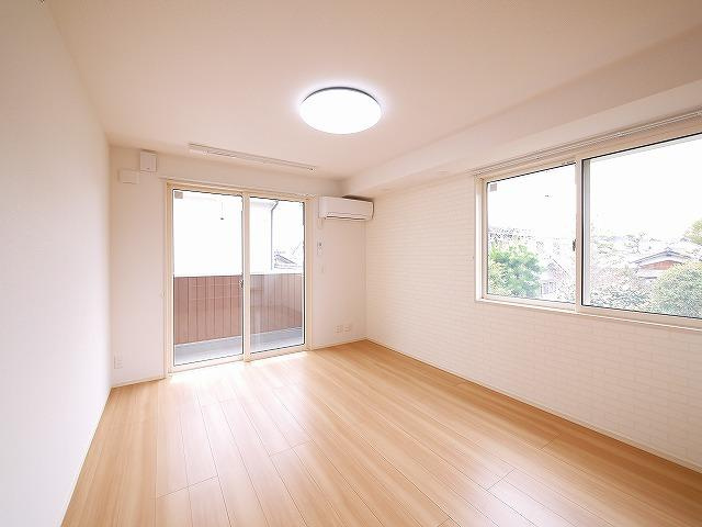 アバンサールピノの居間・リビング|使いやすいリビングです