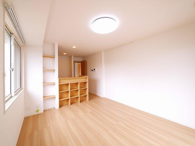 アバンサールピノの居間・リビング|ゆったり過ごせる居間です