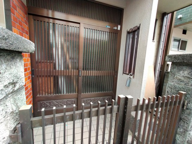 枚方市上島東町のテラスのエントランス