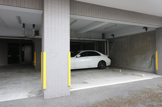 【駐車場】
