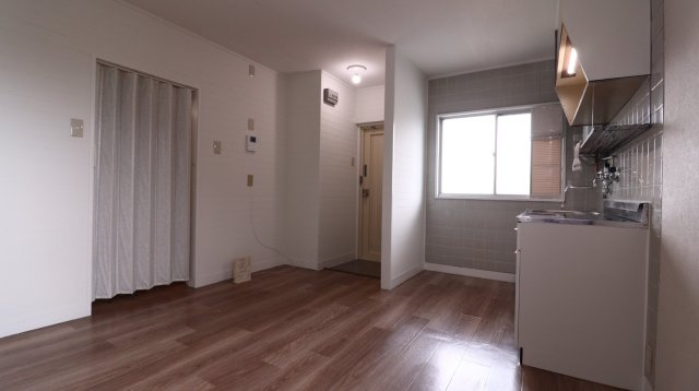 グリーンヒル舞子の居間・リビング