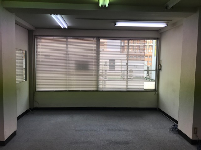 叶ビルの和室