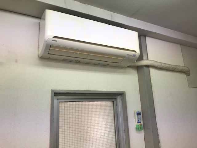 叶ビルの内装
