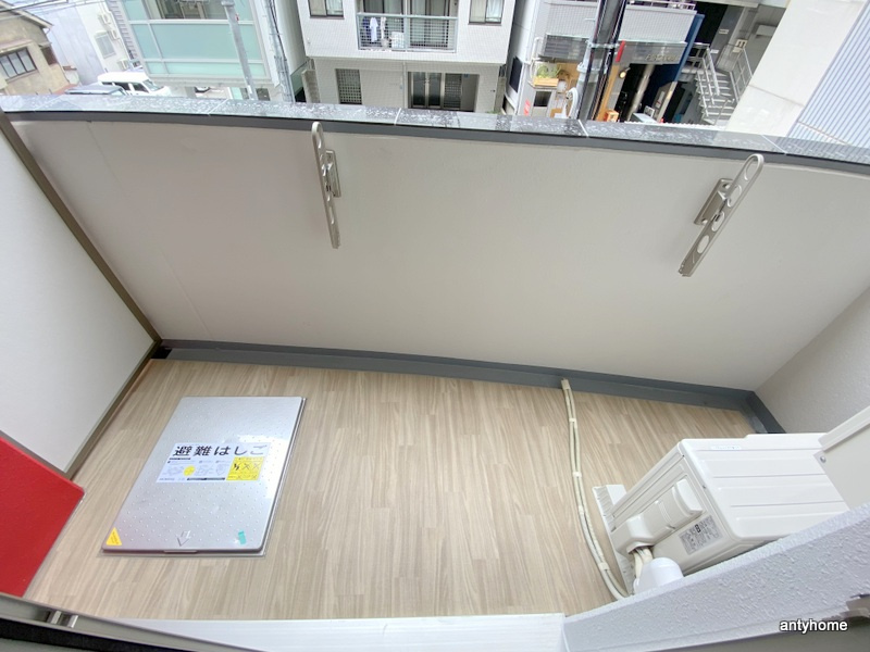 セレニテ天満橋アリア　仲介手数料無料のバルコニー