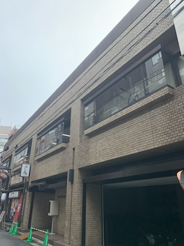 ワカヤギビルの外観