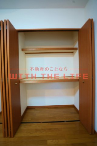 ロッヂングスオーク【キャッシュバック対象物件】の収納|こまごまとしたものを収納できそうですね