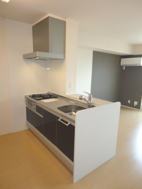 メビウスレーベン【キャッシュバック対象物件】のキッチン|コンパクトなキッチンで掃除もラクラク