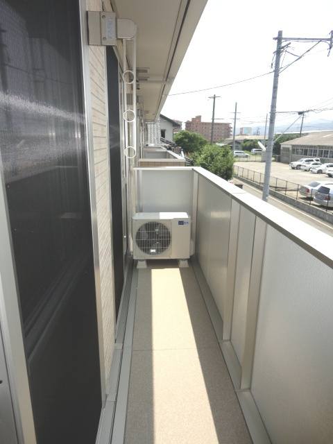 メビウスレーベン【キャッシュバック対象物件】のバルコニー|バルコニーからの眺めを楽しみながら食事をしませんか