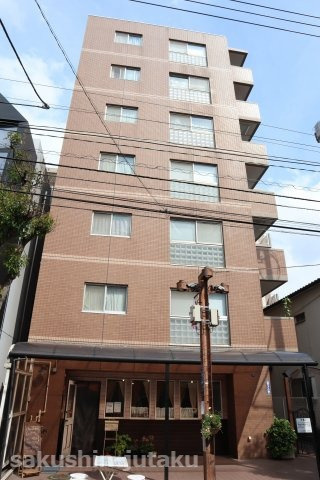 ペルル谷津駅前
