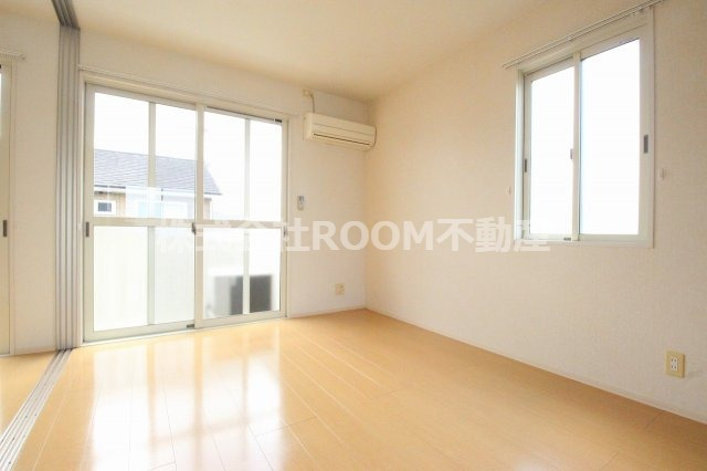 セジュール楽楽　C棟の居間・リビング|使いやすいリビングです