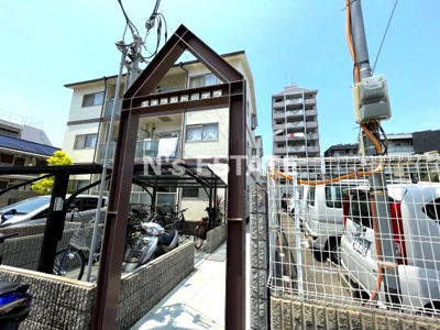 【エントランス】 | エメラルドテラ