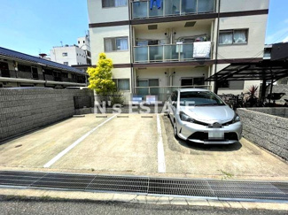 【駐車場】