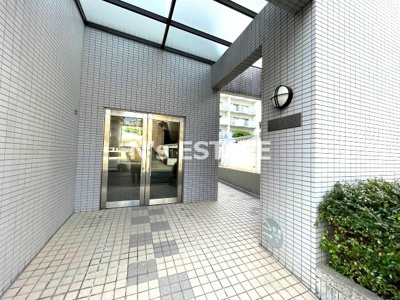 【エントランス】 | パレス入江