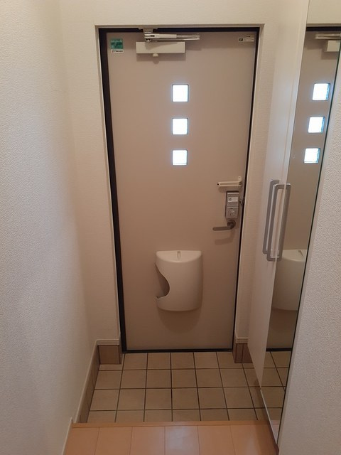 スカイレジデンスⅢの玄関