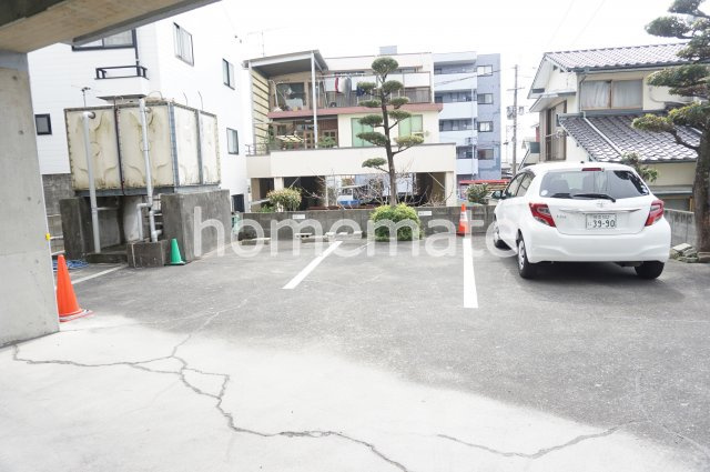 熊本市東区健軍４丁目の賃貸マンションの駐車場