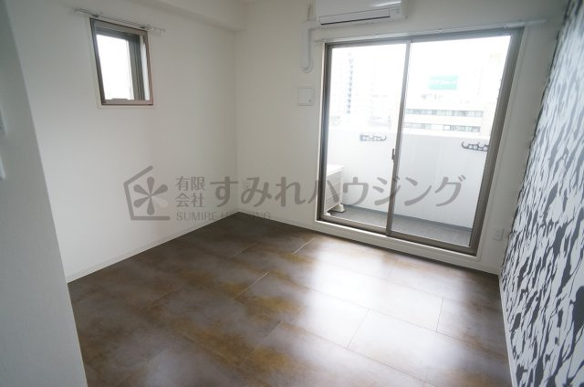 ONLYONE川西中央Ⅰの寝室|参考、同建物・同間取りの号室（壁紙や床の色味は異なります）