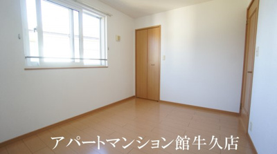 【寝室】 | フラワーB