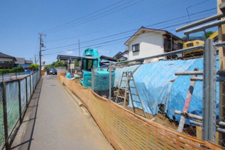 【前面道路含む現地写真】