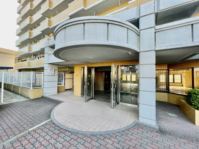 シティマンション春日のエントランス